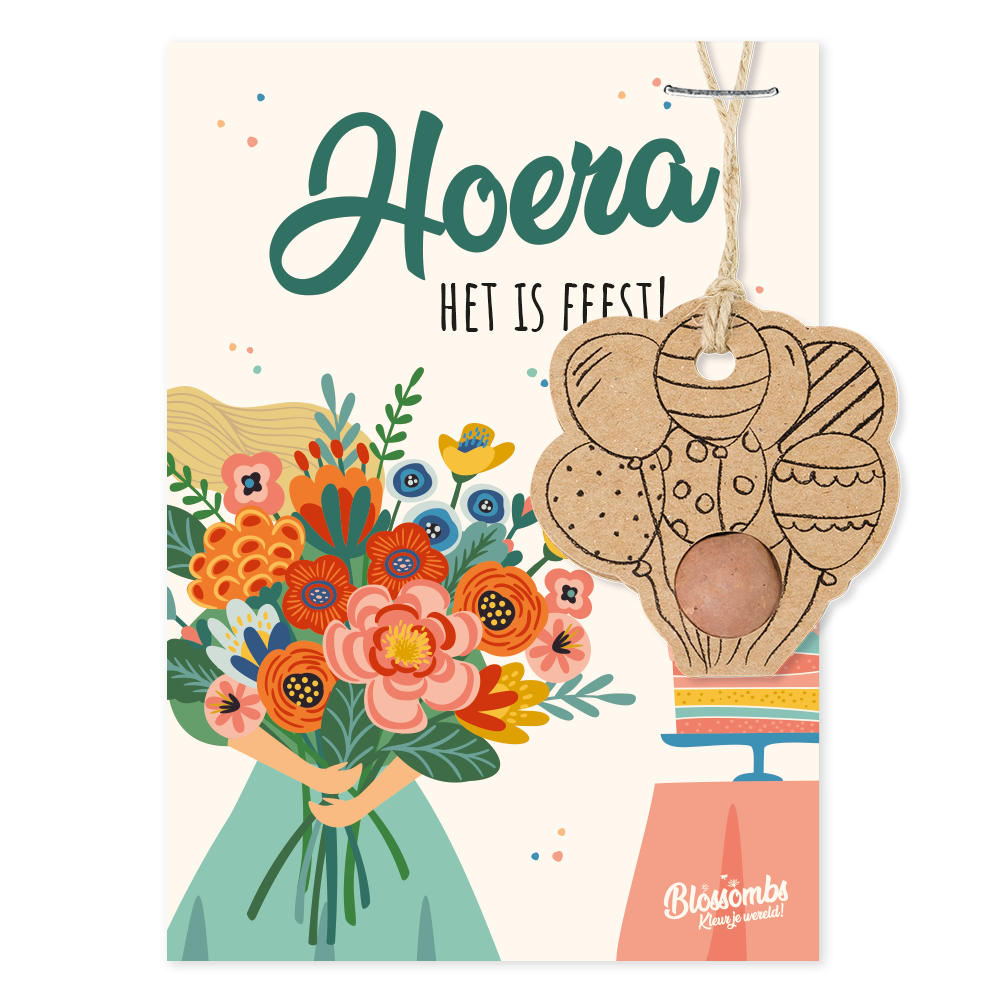 Hanger met zaadbommetje op een kaart met bloemen en de tekst: hoera, het is feest!