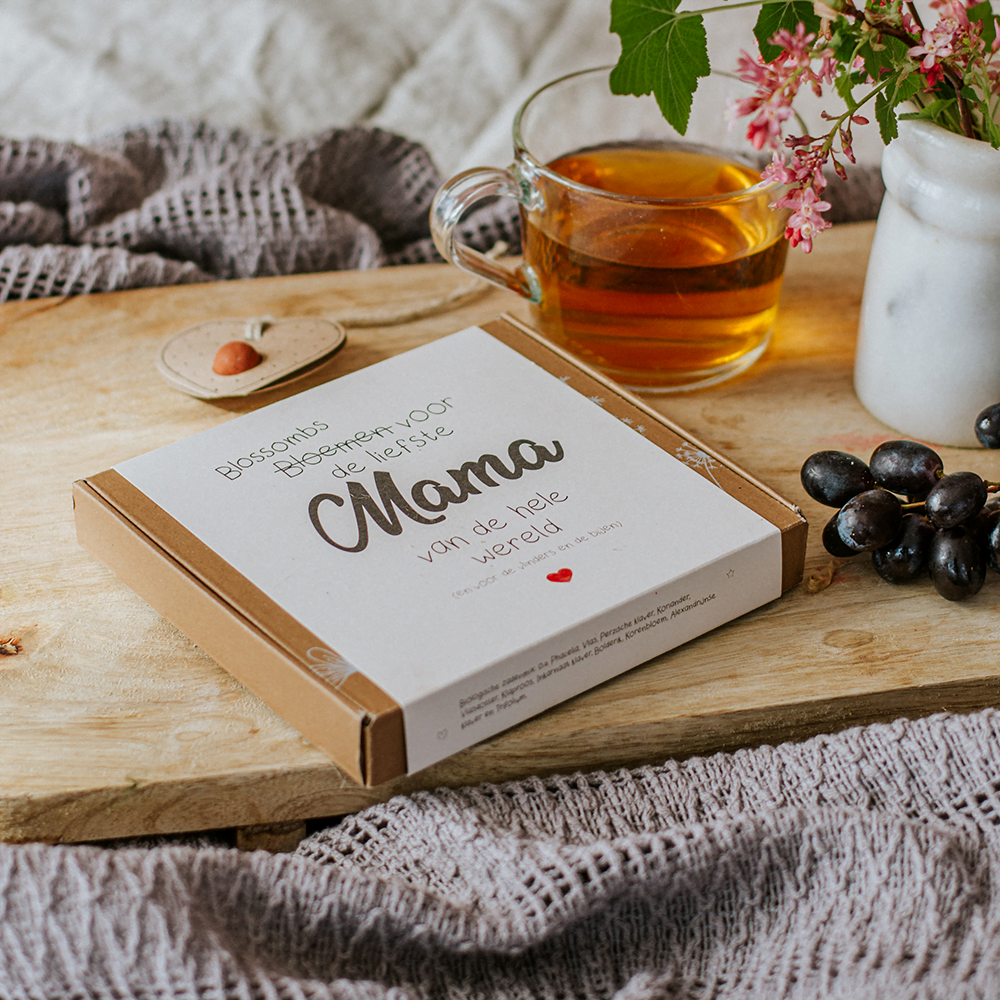 Moederdag Gift Box Medium "Mama" met 9 Zaadbommetjes