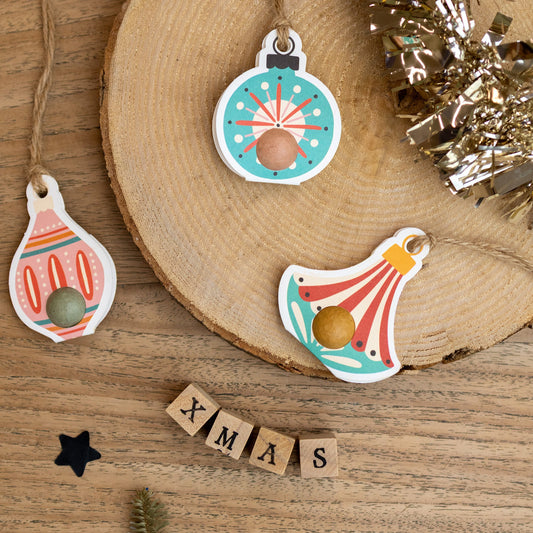 Limited edition - Kleurrijke kersthangers met zaadbommetje - Bundel 9 stuks